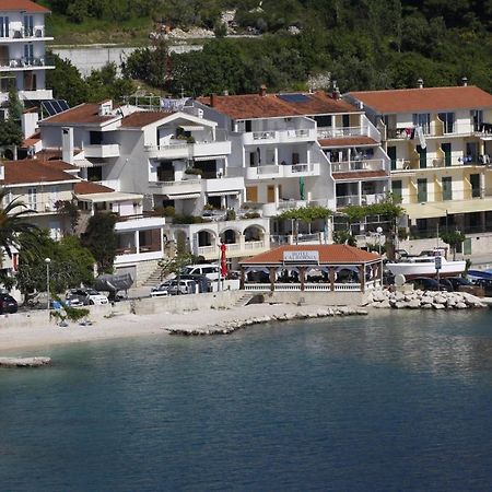 Apartmani California II Podgora Esterno foto