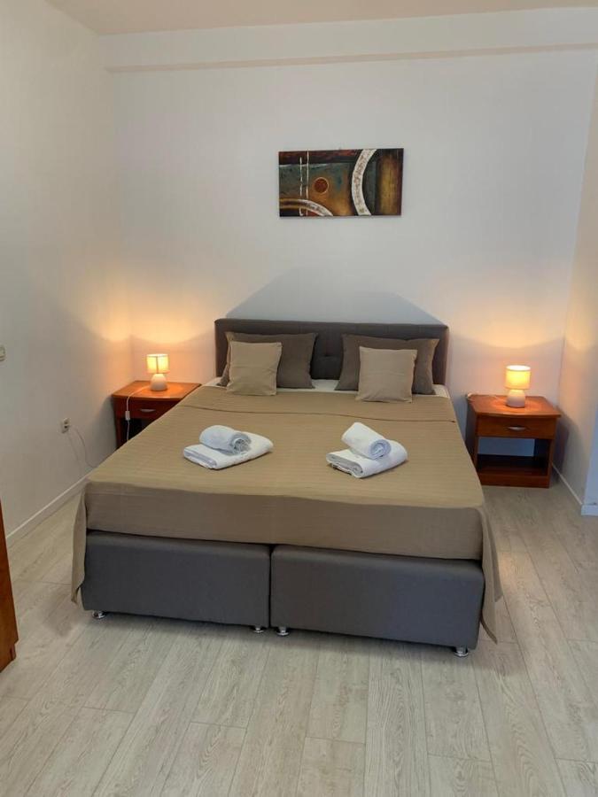Apartmani California II Podgora Esterno foto