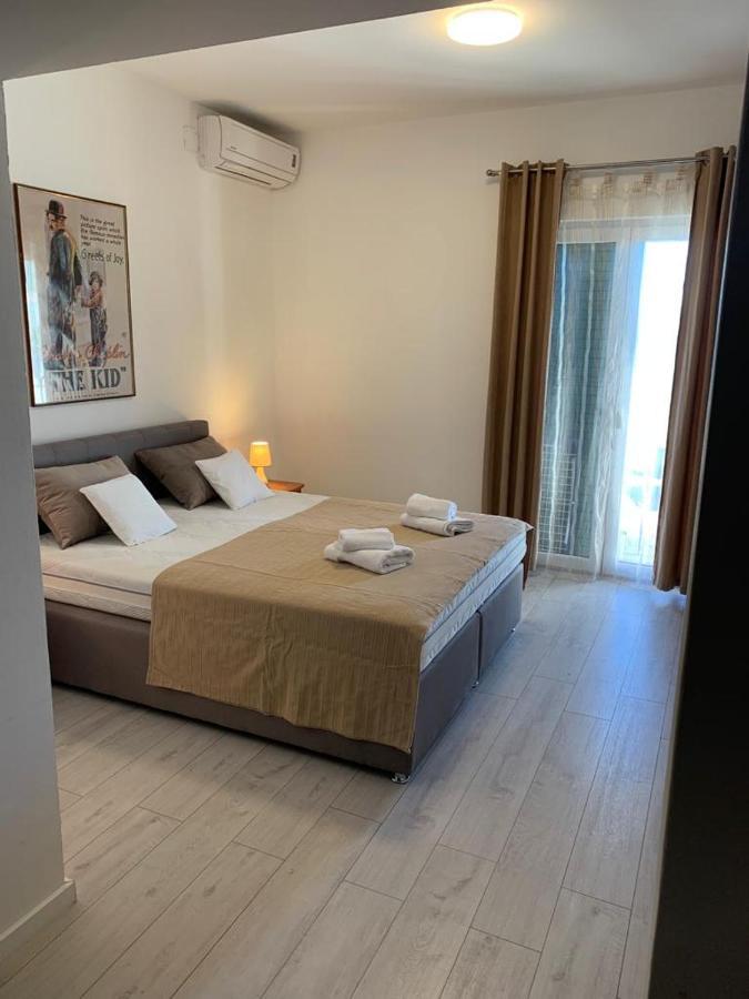 Apartmani California II Podgora Esterno foto