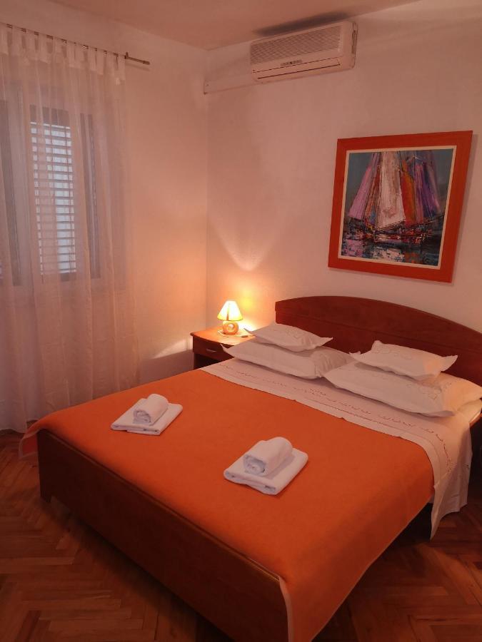 Apartmani California II Podgora Esterno foto