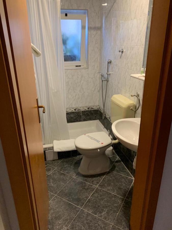 Apartmani California II Podgora Esterno foto